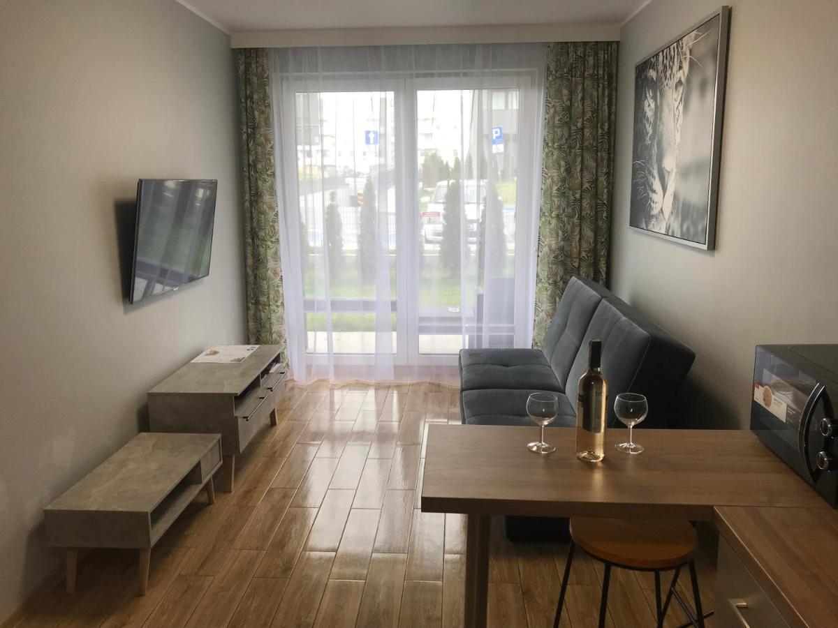 2 Tyskie Apartamenty Z Ogrodkiem Tychy Bagian luar foto